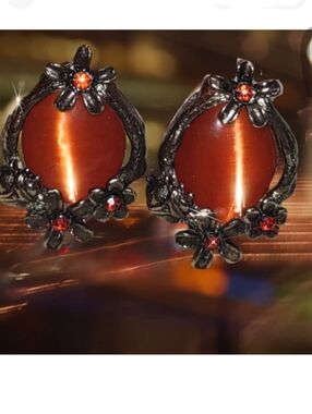 Vintage Orange Cat's Eye Clip Earrings Antique Silver